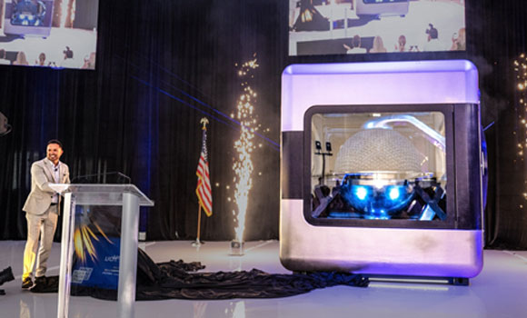 Large-format additive manufacturing equipment